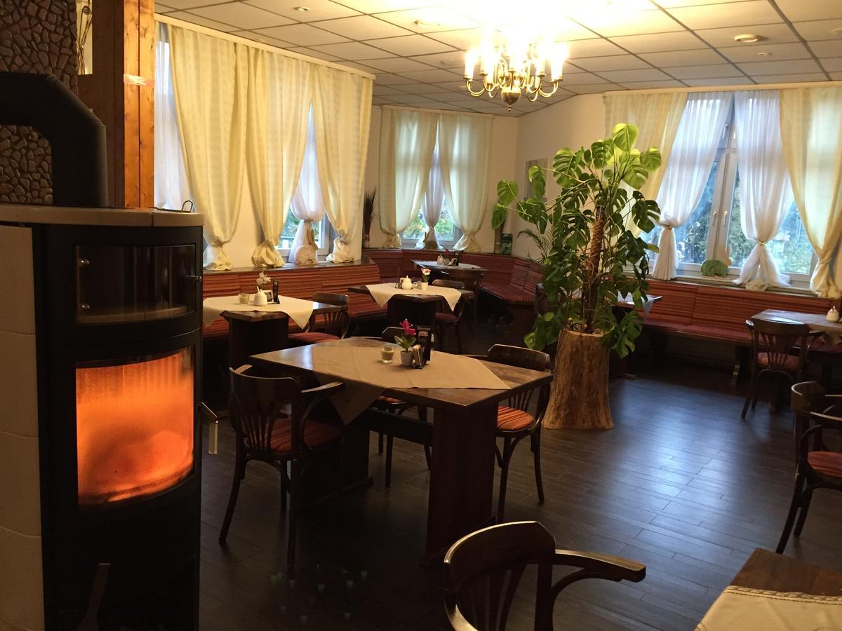 Hotel Restaurant Hohe Tanne Grossbreitenbach Eksteriør bilde